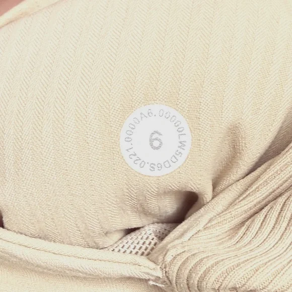 Lululemon Beyond the Studio 7/8 Jogger Trench Beige Size 6 - Picture 9 of 11